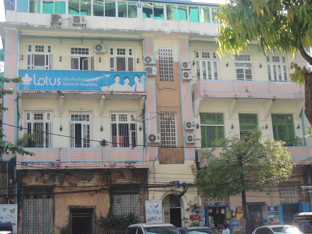 Lotus Bed & Breakfast Yangon Eksteriør bilde